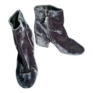 Kenneth Cole New York Renna Blue Velvet Velour Embroidered Floral Boots Size 9.5